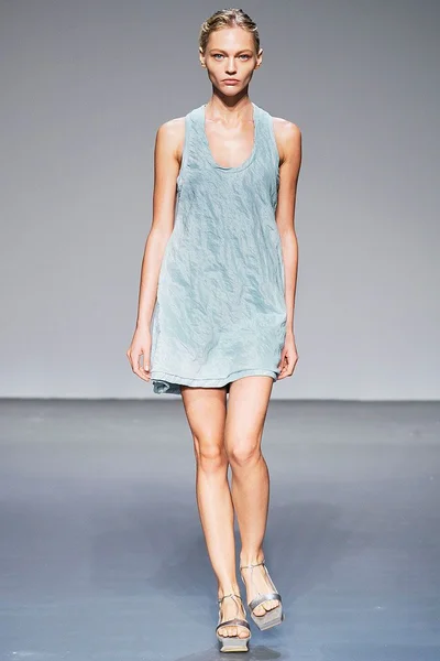 Look 26